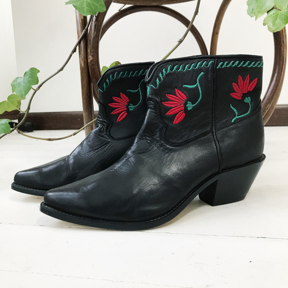 Vintage Shoes - Vintage Floral Embroidered Western Leather Booties